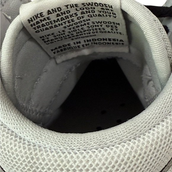 Nike Air Jordan Zoom CMFT 2 Women’s Sneakers Size 8 Light Iron Ore DV 1305 001 - Picture 7 of 10